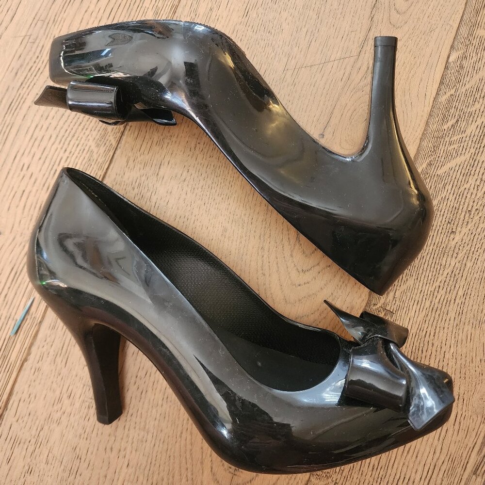 Melissa rare black bow heels US 6